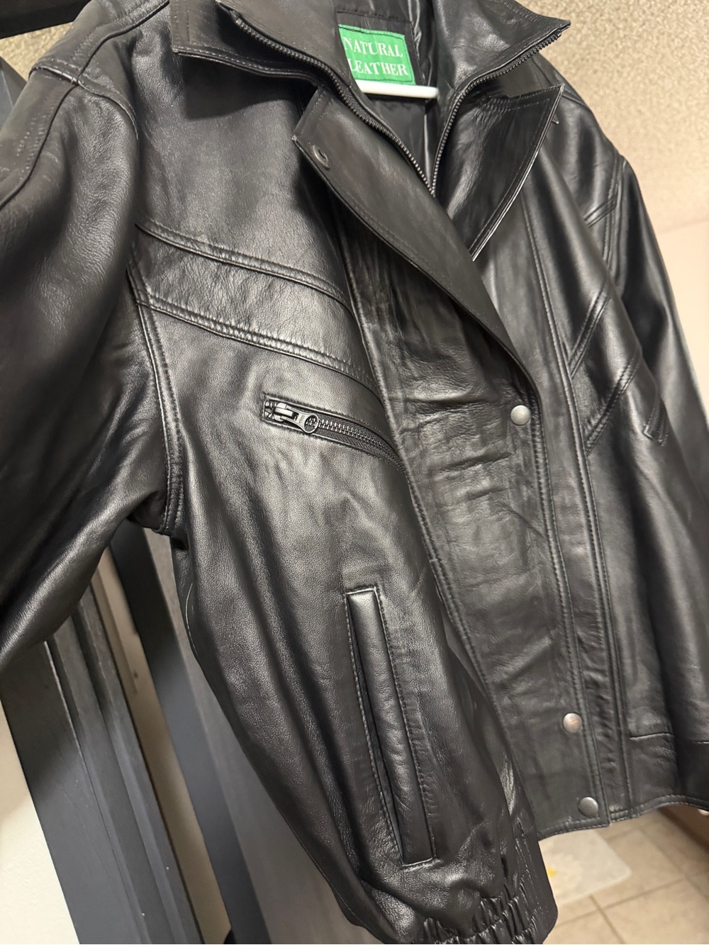 Women’s Black Genuine Leather Zip-Front Jacket BNNU